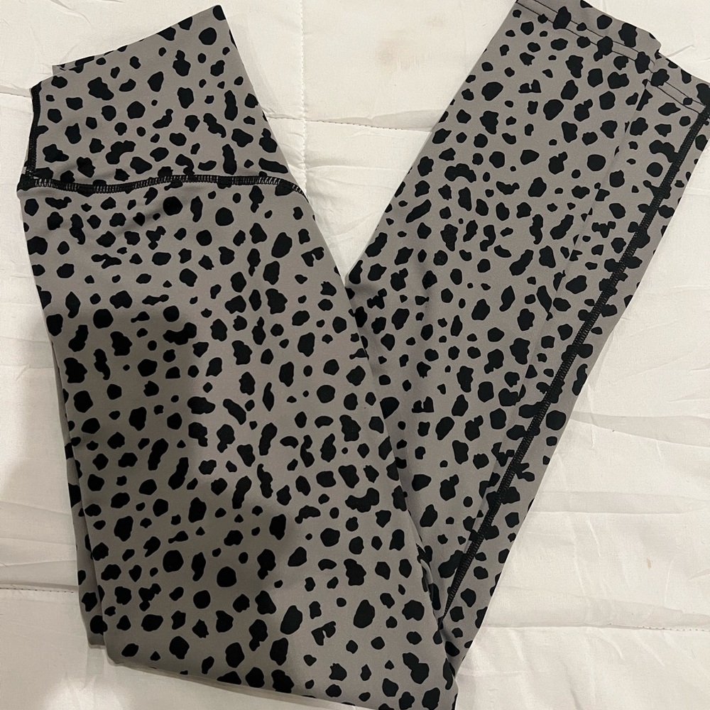 Balance athletica size small snow leopard leggings, worn twice